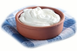 Греческий йогурт богат ценными пробиотиками, полезными для здоровья пищеварительной системы